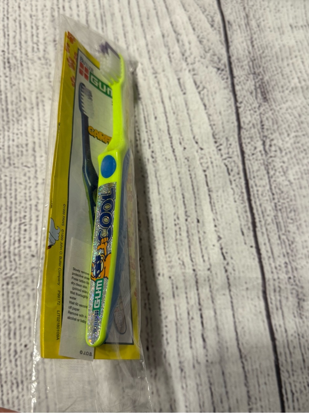 GUM Butler GARFIELD COOL Vintage ToothBrush #218 Soft NEW SEALED PACKAGE